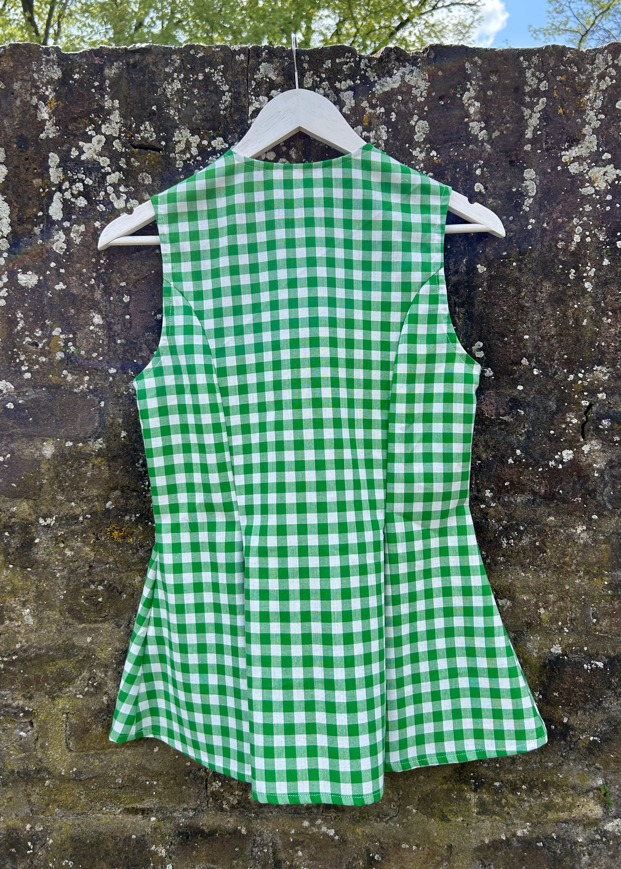 green checks M