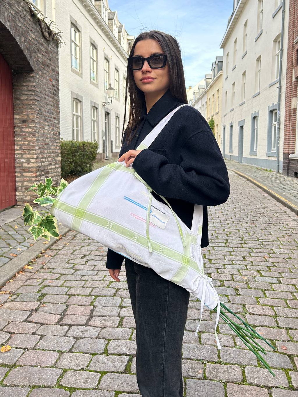 embroidered flower bag